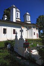 Biserica Parohiala Church near Vranesti