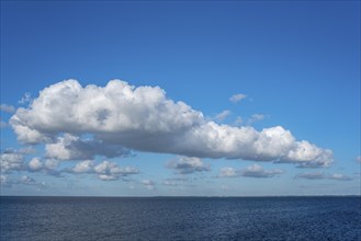 View from the Zeedijk over the Markermeer