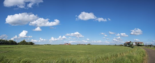 Landscape near the hamlet of Hoefe south of the canal
