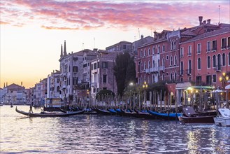 Evening atmosphere on the Grand Canal
