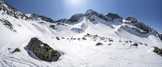 View of the summit of the Irzwaende