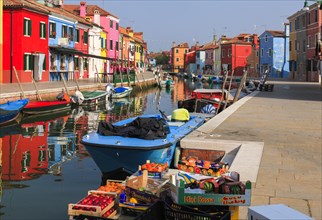 Canal and colourful houses on Isola di Burano