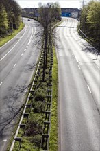 Empty streets on the feeder road to the A46