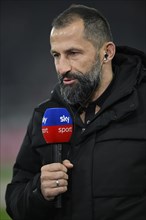 Chief Sports Officer Hasan Salihamidzic FC Bayern Munich FCB in interview Microphone Logo SKY