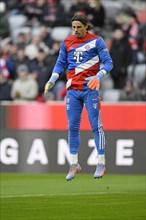 Warm-up training goalkeeper Yann Sommer FC Bayern Munich FCB