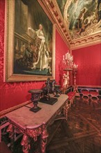 Throne Room Salon dApollon
