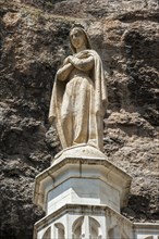 Statue of the Virgin Mary on the Chapelle Notre-Dame de Rocamadour