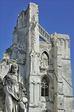 Statue and ruins of the Abbey of Saint-Bertin