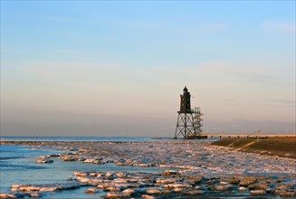 Lighthouse Obereversand in winter