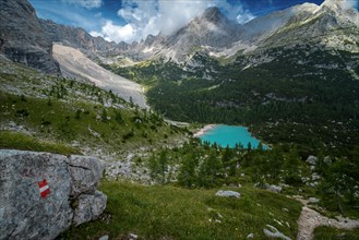 Beautiful Turquoise Lago di Sorapis Lake with Dolomites Mountains, Italy, Dolomites, Italy, Europe