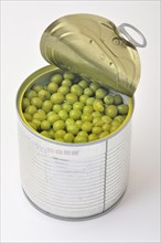 Green peas in tin can