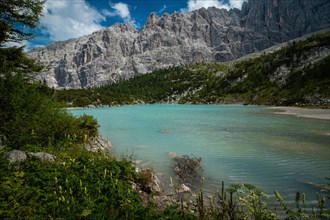Beautiful Turquoise Lago di Sorapis Lake with Dolomites Mountains, Italy, Dolomites, Italy, Europe