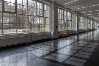 Exhibition space of the art museum im Glaspalast, former production hall of the weaving mill, Augsburg, Bavaria, Germany, Europe