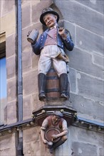 Figures at a former inn Zur Post, Nuremberg, Middle Franconia, Bavaria, Germany, Europe