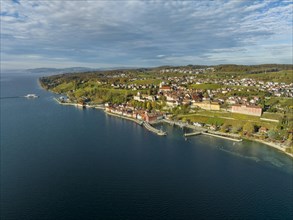Town view of Meersburg with ferry port, harbour and waterfront, Lake Constance district, Baden-Wuerttemberg, Germany, Europe