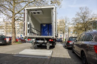 Truck for frozen food unloading, Duesseldorf, North Rhine-Westphalia, Germany, Europe