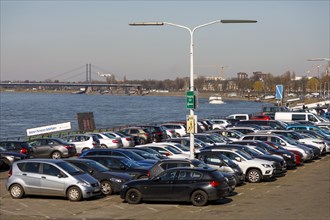 Parking on the Rhine in Duesseldorf, subject to charges, parking fees, Duesseldorf, North Rhine-Westphalia, Germany, Europe