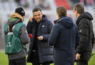 Before kick-off: Coach Enrico Maassen FC Augsburg FCA in front of interview is prepared, SKY, TV, Allianz Arena, Munich, Bayern, Germany, Europe