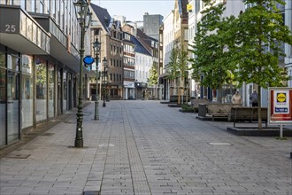 Pedestrian zone Mittelstrasse in the old town in the morning, Duesseldorf, North Rhine-Westphalia, Germany, Europe