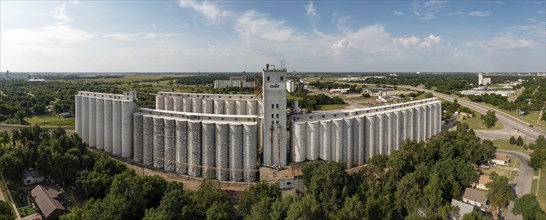 Hutchinson, Kansas, A large Cargill grain elevator, one of many in the city