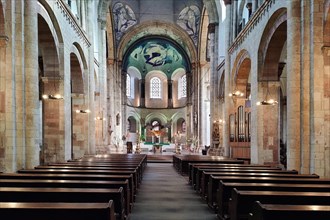 St. Apostles, interior view with view of the crossing altar, Romanesque church, Cologne, Rhineland, North Rhine-Westphalia, Germany, Europe