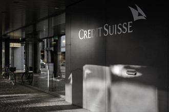 Bank Credit Suisse lettering G