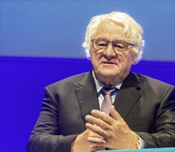Hasso Plattner, Portrait of the Chairman of the Supervisory Board of SAP SE, Logo, Annual General Meeting, Waldorf, Mannheim, Baden-Wuerttemberg, Germany, Europe