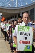 Detroit, Michigan USA, 30 June 2022, Delta Air Lines pilots picket at Detroit Metro Airport