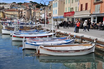 Cassis, the port
