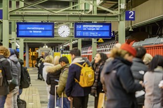 Sleeping train for stranded rail passengers, after train cancellations due to bad weather, travellers can spend the night in the station, platform main station, Stuttgart, Baden-Wuerttemberg, Germany,...