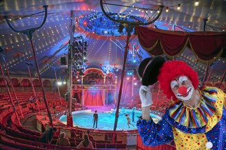 Roncalli Circus Ring with Clown