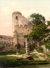Castle courtyard and pillory of Kynast
