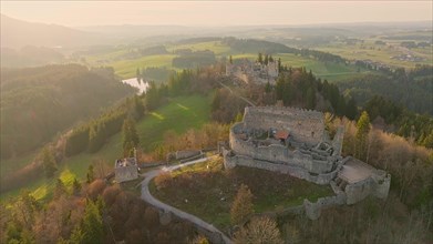 Video of the approach to the Eisenberg castle ruins at sunset