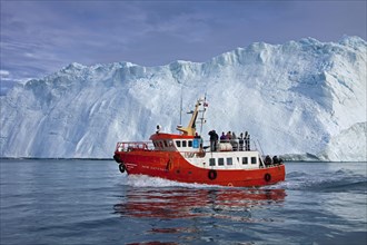 Tourist boat in the Kangia Icefjord