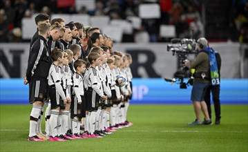 Line-up of the teams Germany and Peru in front of the start of the match