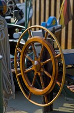 Wooden steering wheel of a flat-bottomed ship