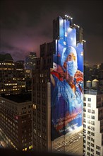 (50 metres) high mural honouring hospital staff during the Corona Pandemic, 34th Street, Manhattan,