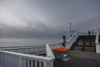 Alte Liebe viewing platform at the harbour head in Cuxhaven at night