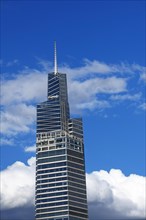 Summit One Vanderbilt Building with mirror cabinet at 370 metres