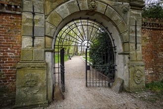 Portal to Husum Castle Park