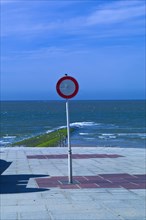 Traffic sign on the beach promenade