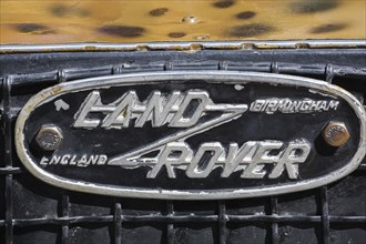 Land Rover logo on older model