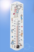 Thermometer measures extremely hot temperature of 32 degrees Celsius