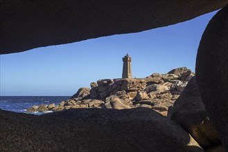 The Pors Kamor lighthouse along the Cote de granit rose