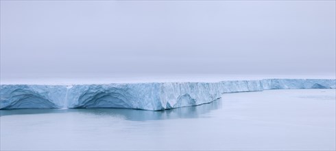 Brasvellbreen glacier