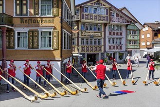 Concert with traditional alphorn instruments