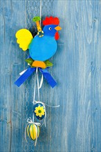 Easter decoration with chicken and Easter eggs