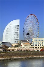 Ferris Wheel Cosmo Clock 21 and Yokohama Grand Intercontinental Hotel Minato Mirai 21 Yokohama city Kanagawa Japan Asia