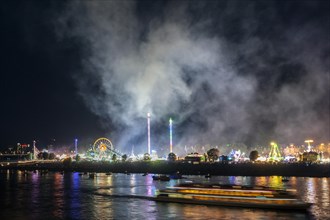 Fireworks at the largest funfair on the Rhine