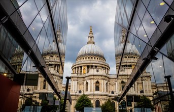 St Paul's Cathedral and One New Change Shopping Mall